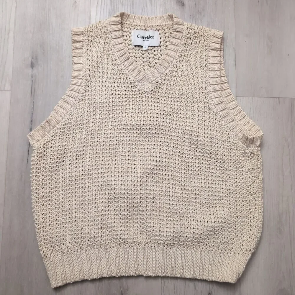 Corridor Open Knit sweater Vest Mens Size Medium Sleeveless Organic Merc Cotton